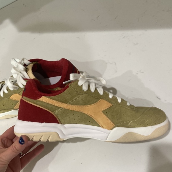 Diadora Italian athletic shoes ❤️🔥 men's 8 EUC( stain on the right shoe lace) - Picture 7 of 15